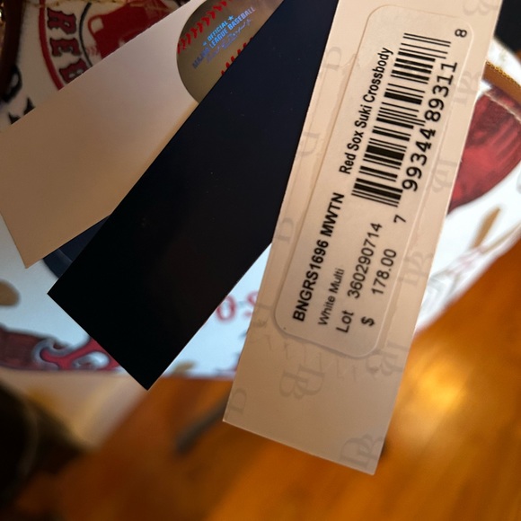 ⚾️Dooney and Bourke Boston Red Sox Crossbody Bag - Picture 7 of 10